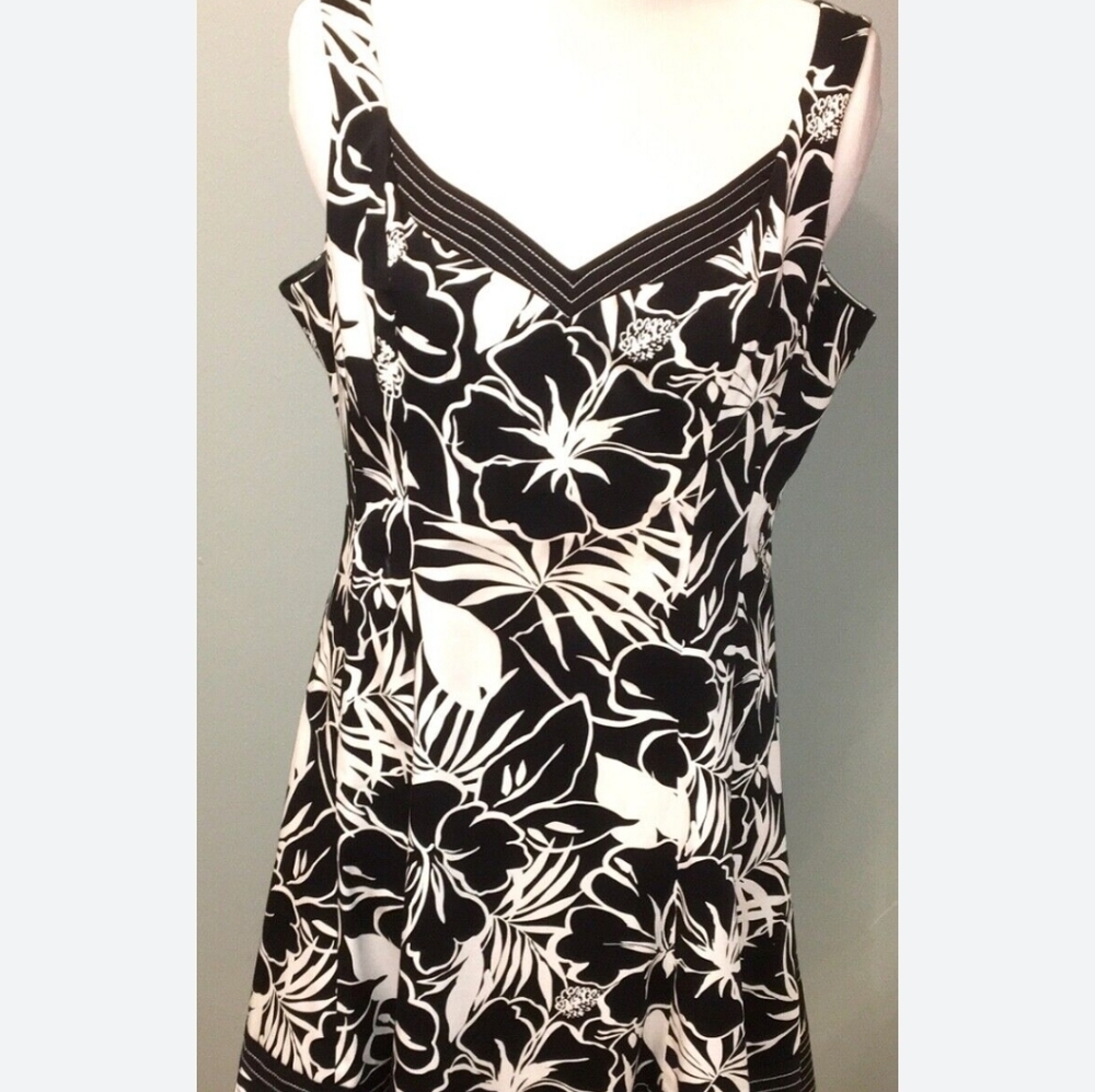 Nine West black and white, size 14